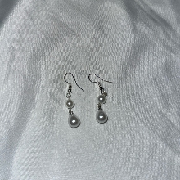 Jewelry - Silver Tone Faux Pearl Drop Earrings